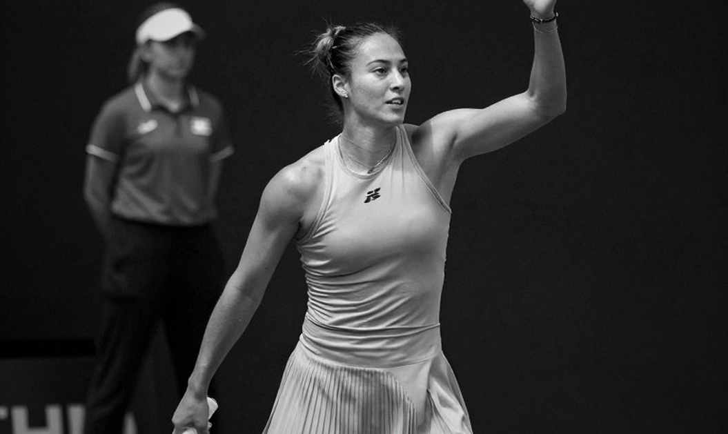 Elena Rybakina vượt qua chấn thương và mưa gián đoạn để giành chiến thắng tại US Open 2026