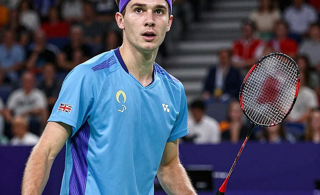 Nguyễn Tiến Minh Vượt Qua Nguyễn Hoàng Thái Sơn Ở Vòng Bảng Vietnam Open 2026 Super 100