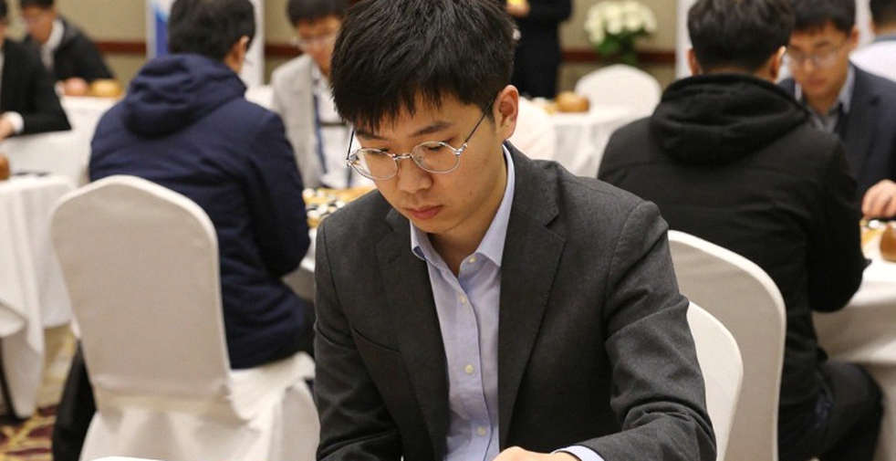 Nihal Sarin, ba nước cờ và vết thương chưa lành của ngôi vương Ấn Độ