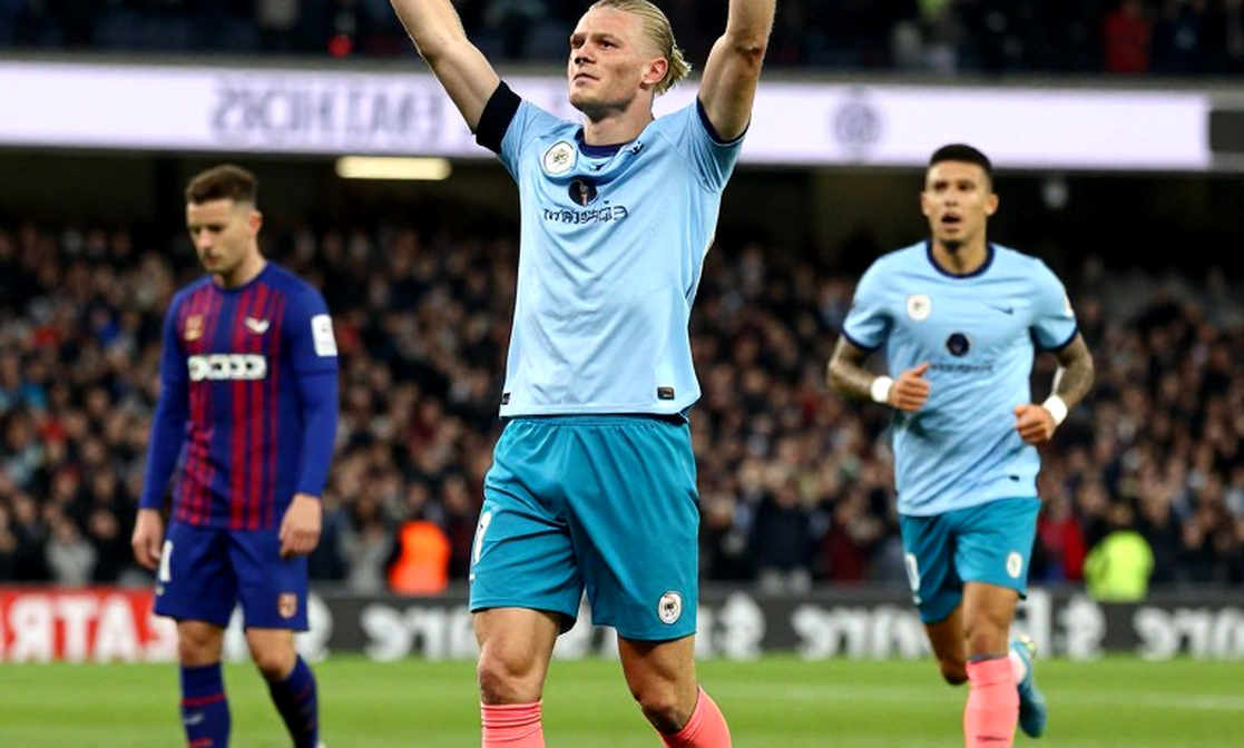 Jules Koundé ở Barcelona: Khi một trụ cột mất vị trí vì hệ thống, không vì phong độ