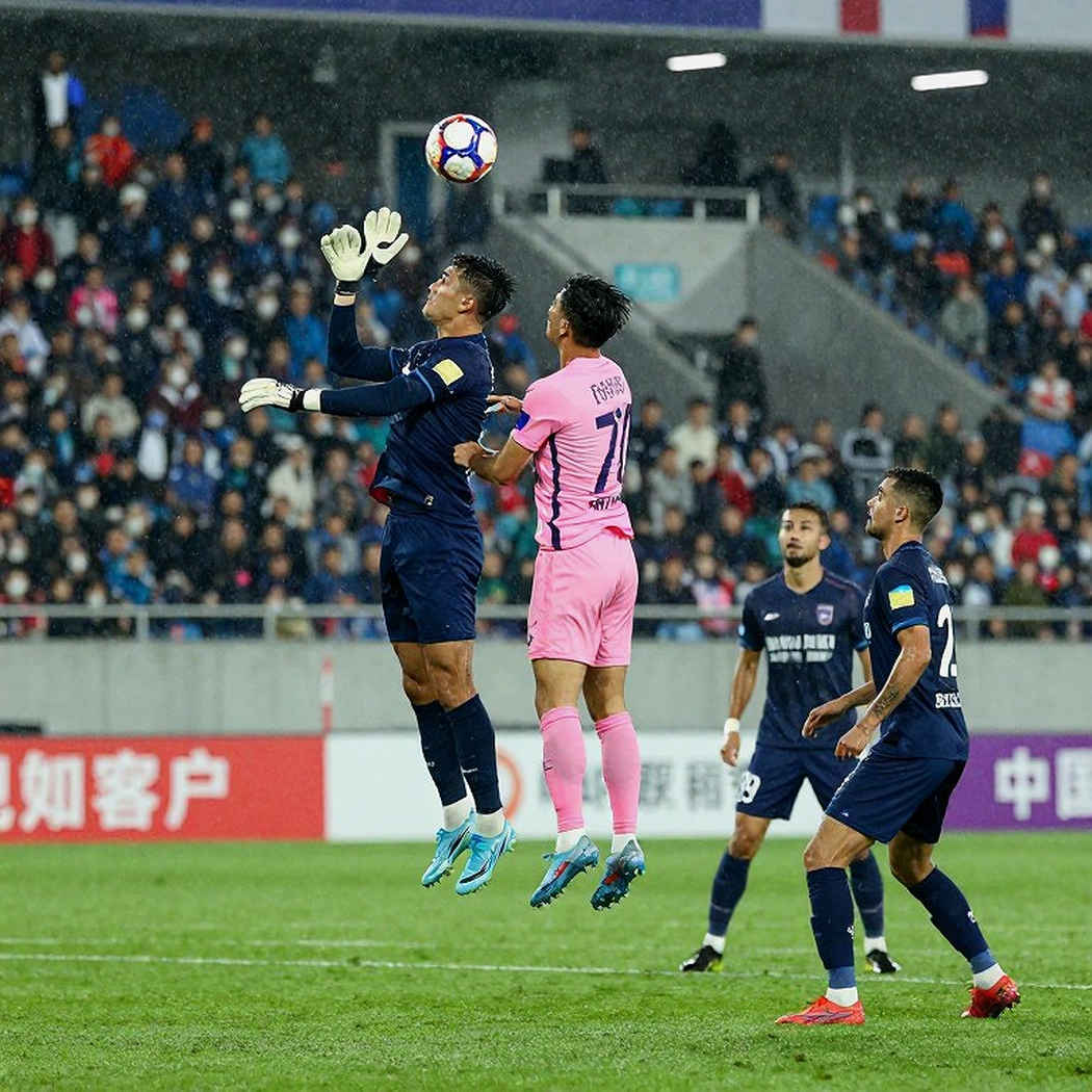 Nhật Bản 2-1 Venezuela: VAR đảo chiều ở Hiroshima, cú đúp của Ueda và bài học về trình tự phạm lỗi