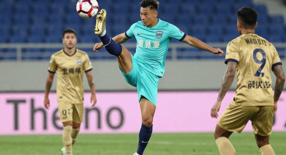 Chợ đông V.League: bảng lương và điều khoản giải phóng mới là bản tin thật
