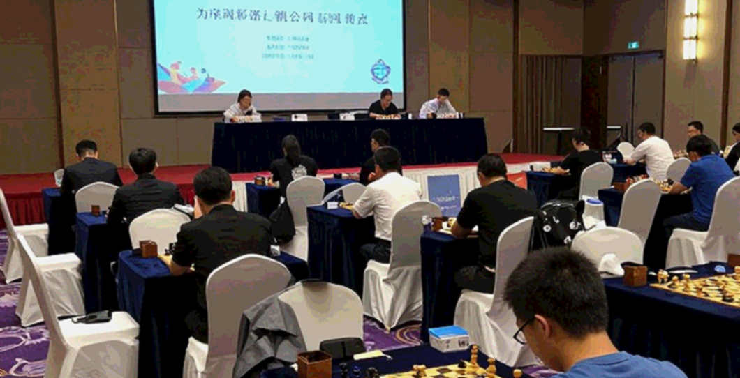 Điều khoản giải phóng và quỹ lương: nơi tiếng ồn kỳ chuyển nhượng không che được dữ liệu