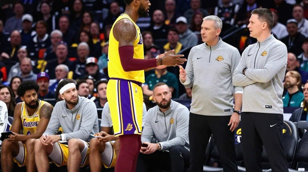 Trent Forrest đến Fenerbahçe: Bản hợp đồng hai năm và khoảng trống ném xa của Jasikevičius