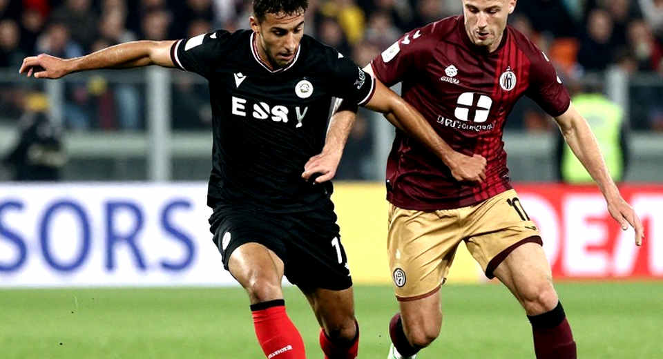 Bennevendo Trái Cánh và Chín Phút Không Có Số 10: Pumas Bước Vào Azteca Với Một Canh Bạc