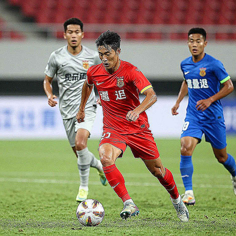 Mất Quang Hải trước FIFA ASEAN Cup: Không chỉ mất một đội trưởng, mà là cả trục sáng tạo Mất Quang Hải trước FIFA ASEAN Cup: Không chỉ mất một đội trưởng, mà là cả trục sáng tạo