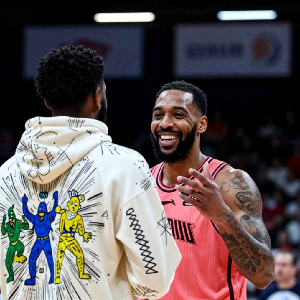 Jaylen Brown, Jayson Tatum và miếng sườn cừu che khuất một cuộc chia tay