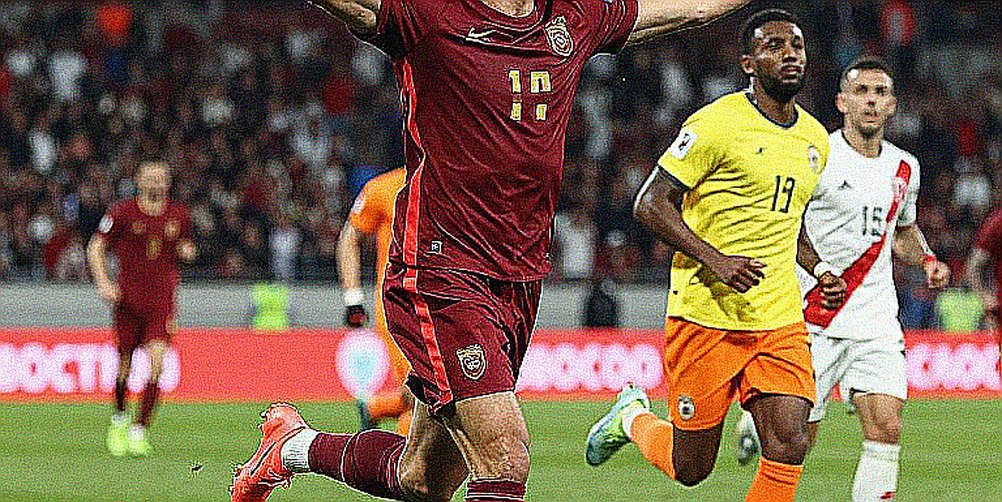 Hà Lan 2-1 Serbia: Meerdink lập cú đúp, Hà Lan chiếm đỉnh bảng League A