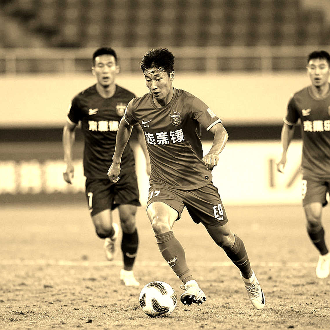 V.League giữa kỳ chuyển nhượng: đọc cấu trúc lương trước khi đọc tin đồn