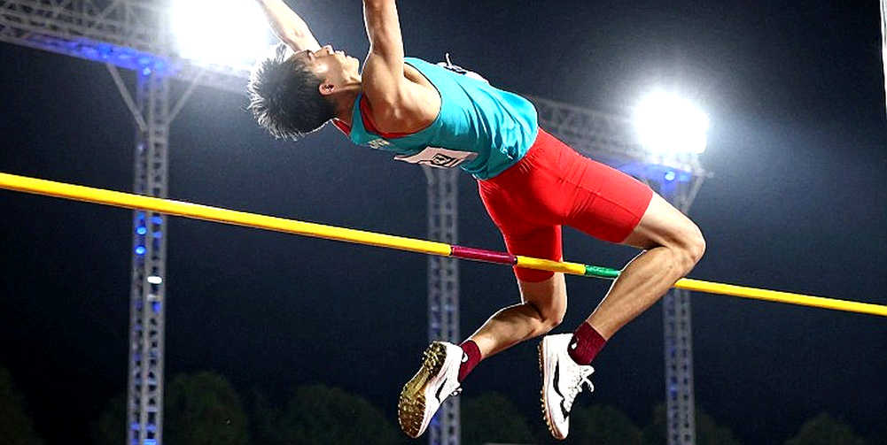 Giải chạy toàn quốc 2026: Nữ vận động viên gục ngã gần vạch đích và khoảng trống y tế còn bỏ ngỏ
