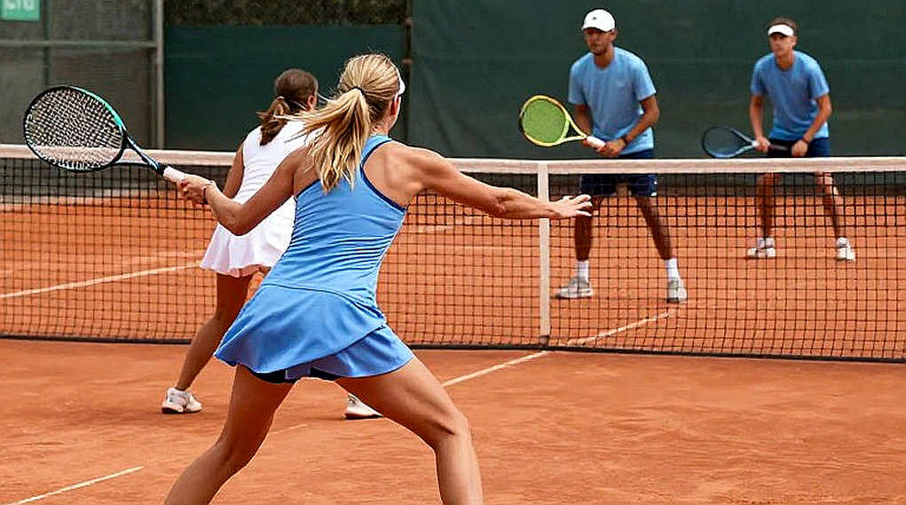 Kostyuk bỏ cuộc ở Ninh Ba, Muchova giành vé cuối dự WTA Finals