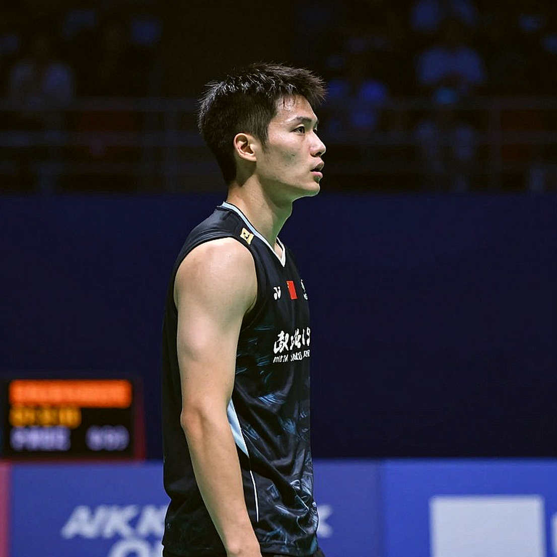Vietnam Badminton Injury Diary: Reading the Knees Behind a Smash Vietnam Badminton Injury Diary: Reading the Knees Behind a Smash
