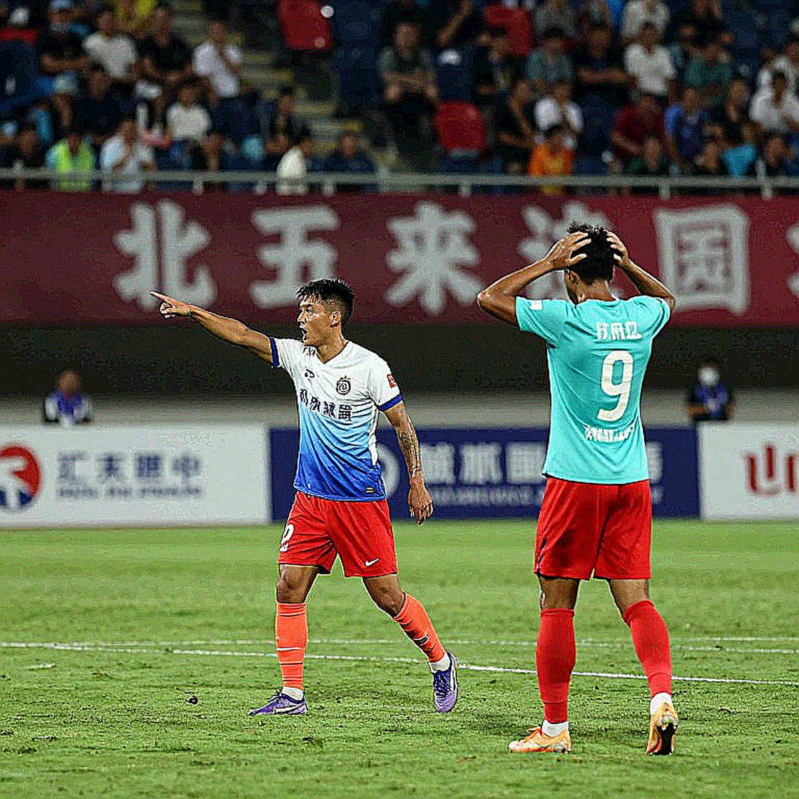 Hưng Yen FC Officially Joins Vietnamese First Division: Bui Doan Quang Huy Leads, Strong Backing from Dang Thanh Tam, Top 3 Target for 2026/27 Hưng Yen FC Officially Joins Vietnamese First Division: Bui Doan Quang Huy Leads, Strong Backing from Dang Thanh Tam, Top 3 Target for 2026/27