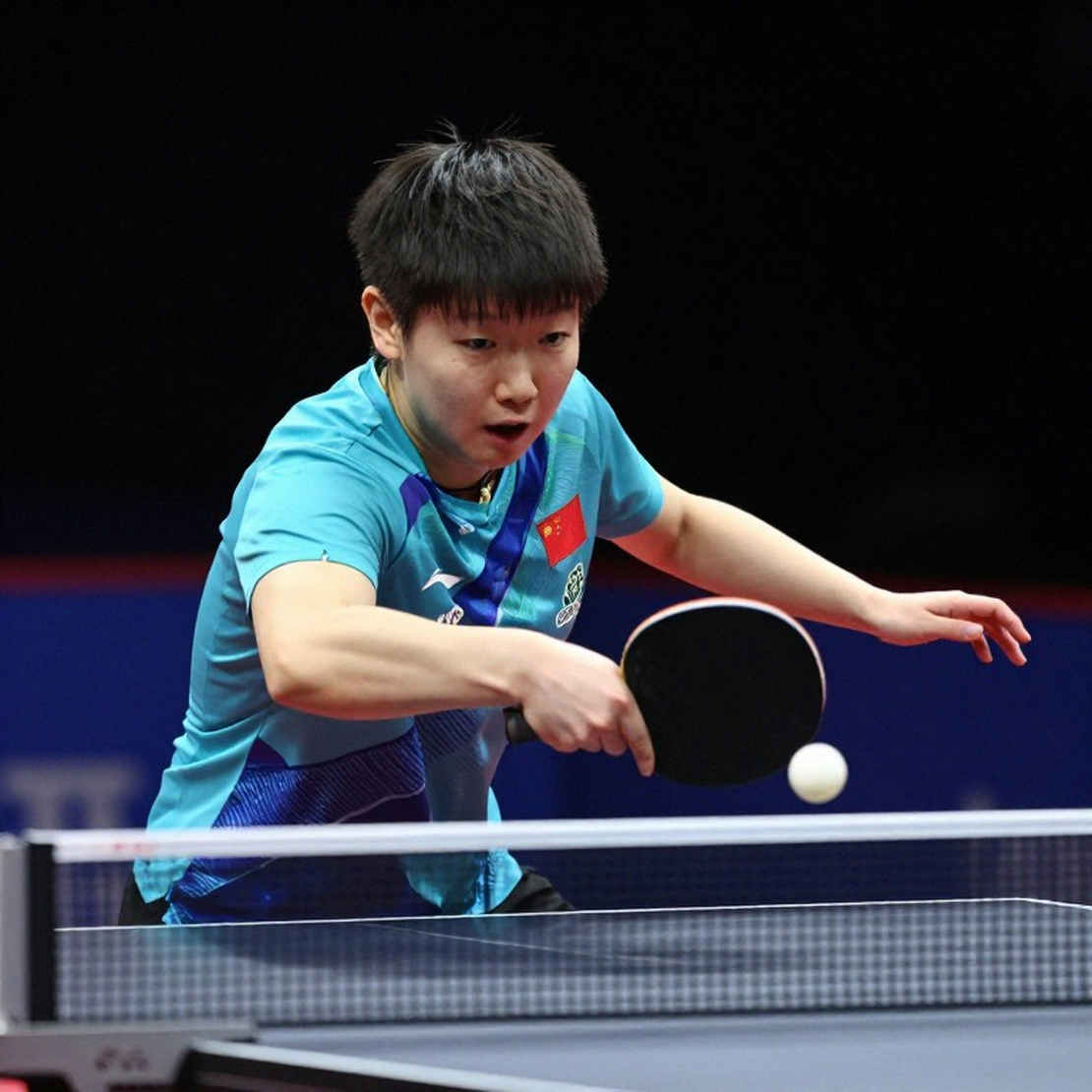 Hồ sơ rỗng giữa kỳ chuyển nhượng: vì sao người làm tin phải nói “chưa đủ dữ kiện”