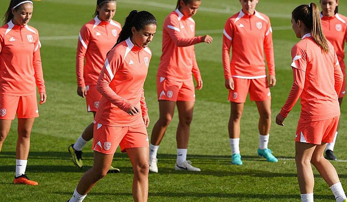 Kane hỏng phạt đền, Guéhi và O'Reilly biếu quà: hai vết nứt của bóng đá Anh lộ ra trong một đêm Wembley