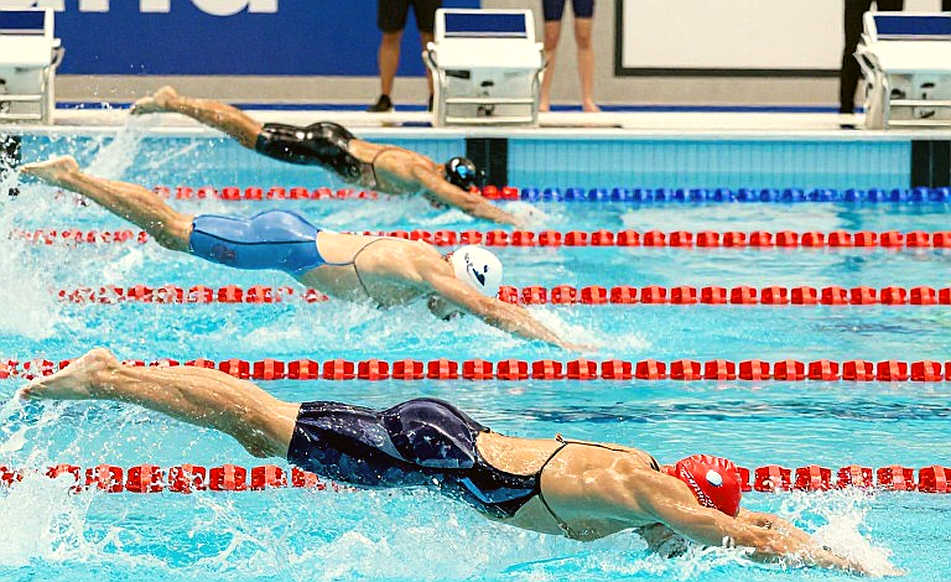 22.00 giây ở vòng loại: Ben Armbruster và khe cửa hẹp nhất của bơi bướm 50m bể ngắn