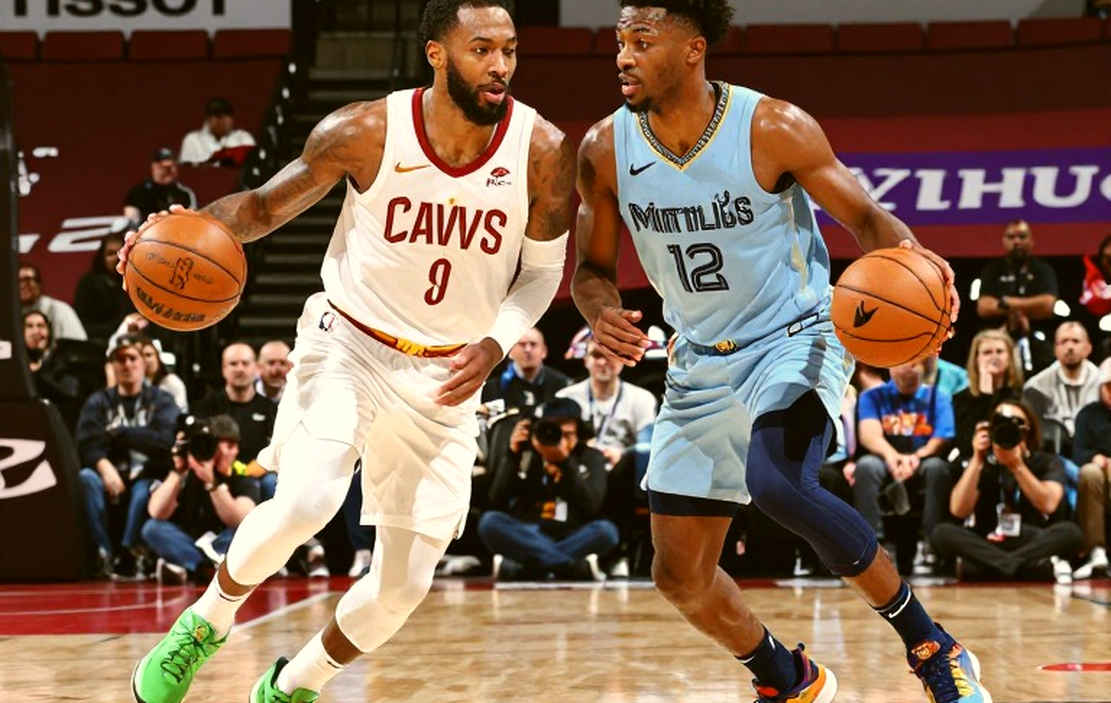 Vương triều không sụp vì tiếng sấm: Cách NBA đổi ngôi trong im lặng