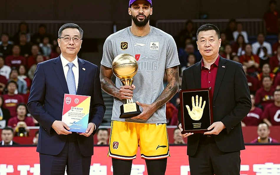 Braxton Key's Challenge to Evan Fournier: Unlocking the 'Salary Taboo' in the EuroLeague