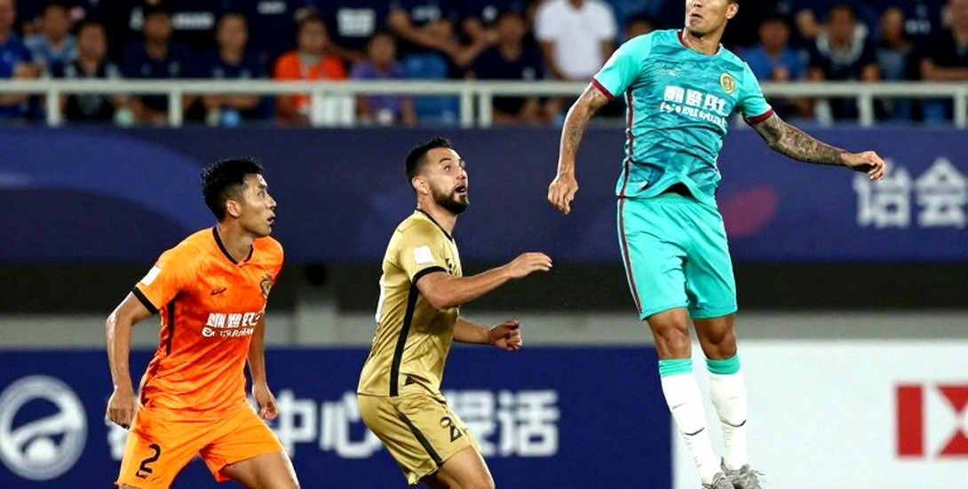 Hóa đơn thật của V.League sau cái chân gãy của Nguyễn Xuân Son