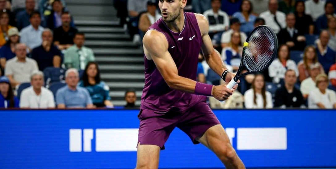 Djokovic's Collapse at US Open First Round: Vomiting and Pain Reshapes His Journey