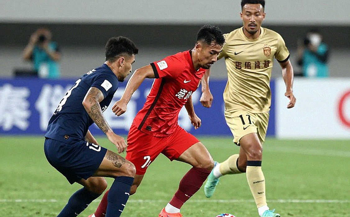 Cú đánh đầu phút 87 của Johan Vásquez: Genoa đi tiếp, nhưng mặt phẳng tấn công vẫn để trống
